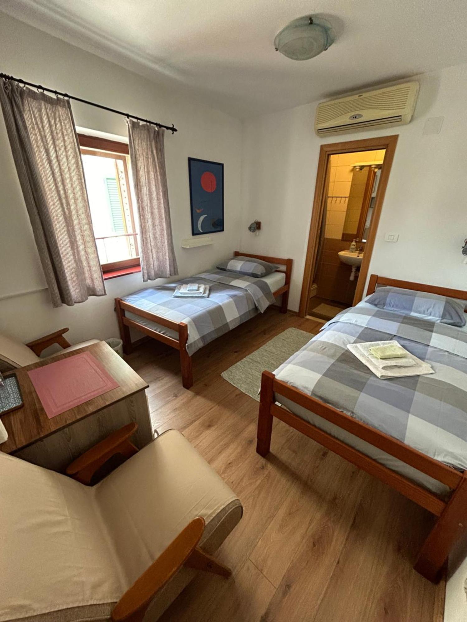 Guesthouse Fjaka Spalato Esterno foto